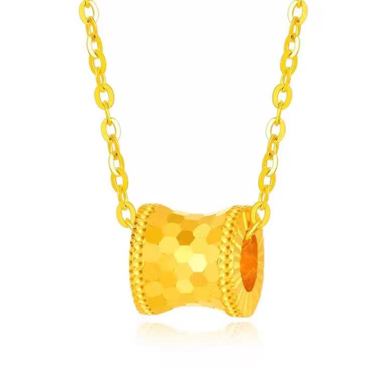 Necklace as a birthday gift for girlfriend?s mother